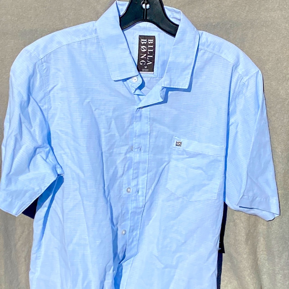 4S5.  Billabong button up (men’s) NWT